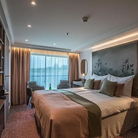 Fairtours Hotelschiff Antonia***** Botel Kolín nad Rýnem